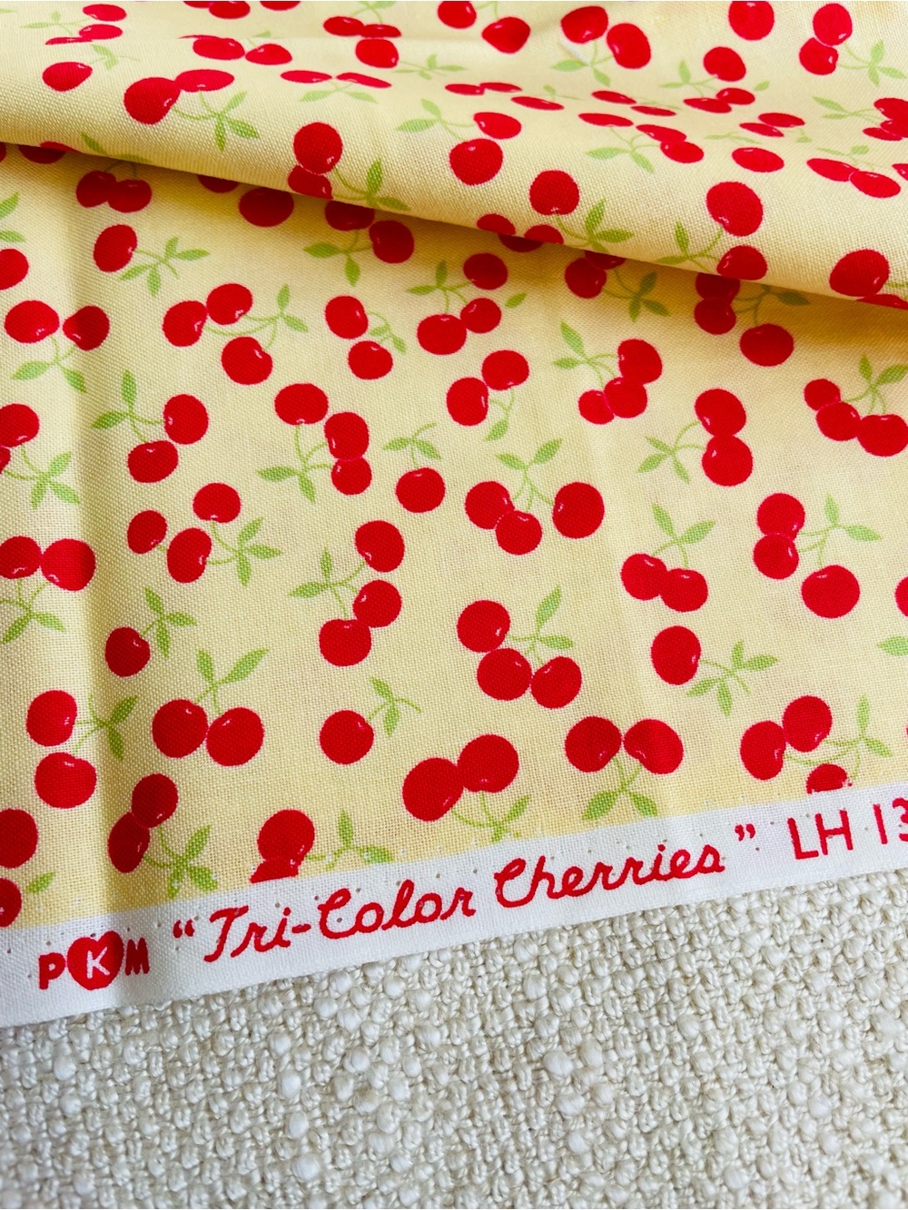 1y x 44" Cherries Print Yellow Red Cotton Fabric Quilting NOS